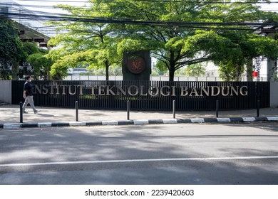 KM ITB Menyampaikan Protes Terhadap Kewajiban Mahasiswa Penerima Beasiswa UKT untuk Bekerja Paruh Waktu di Kampus