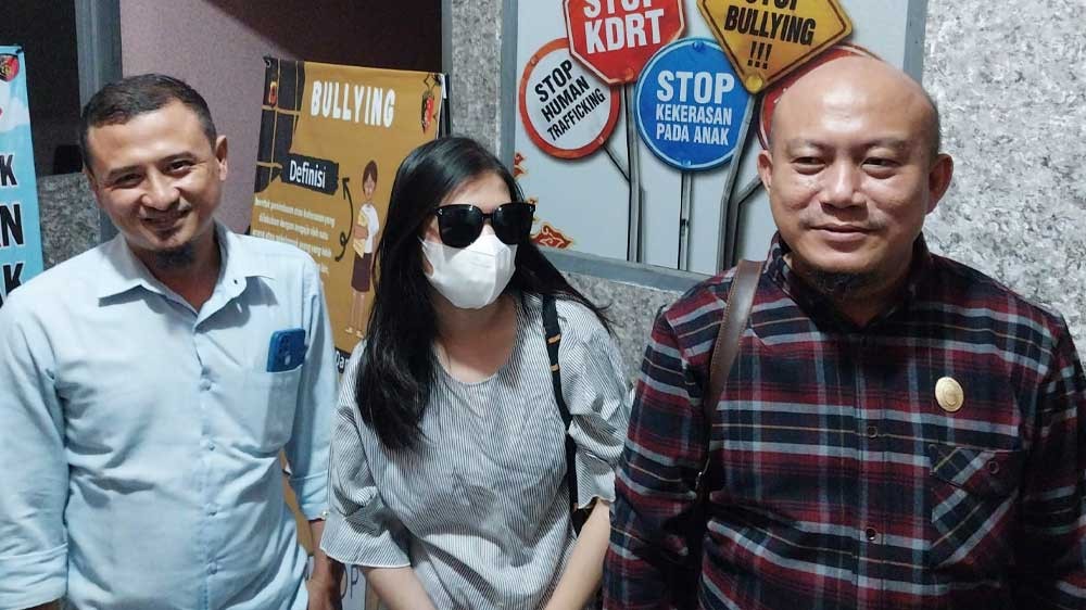 Kasus Pelecehan Spg Rokok Oleh Oknum Dprd Cirebon Pengacara Terjadi