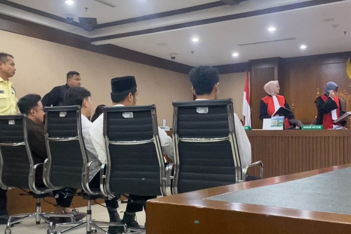 Pengadilan Tolak Eksepsi Delpedro dkk, Foto: Google