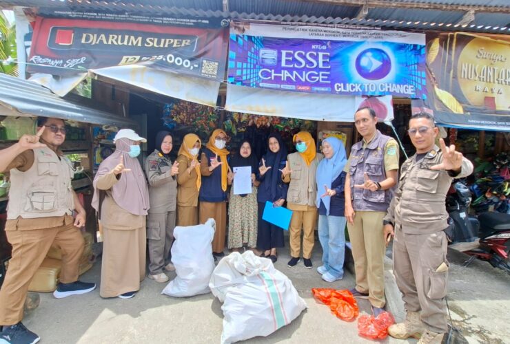 Sidak Pasar Mangkutana untuk Pastikan Keamanan Pangan di Luwu Timur