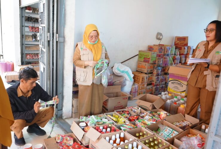 Pengawasan Obat dan Makanan di Pasar Angkona Luwu Timur