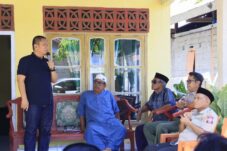 Bupati Luwu Timur Tinjau Warga Terdampak Puting Beliung