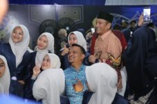 Kontingen Luwu Timur Curi Perhatian di Pembukaan MTQ XXXIV Sulsel