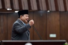 Prabowo: Kurangi Bangun Kantor Megah