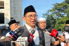 Fadli Zon Ungkap Alasan Prabowo Salat Iduladha di Prancis
