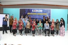 Pemkab Luwu Timur Gelar Pelatihan Anyaman Serat Alam