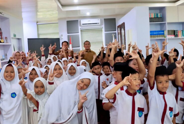 Puluhan Siswa SDIT Insan Rabbani Ikuti Outing Class Bersama Bupati Luwu Timur