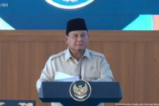 Prabowo soal Rupiah Melemah: Rakyat Desa Tak Pakai Dolar