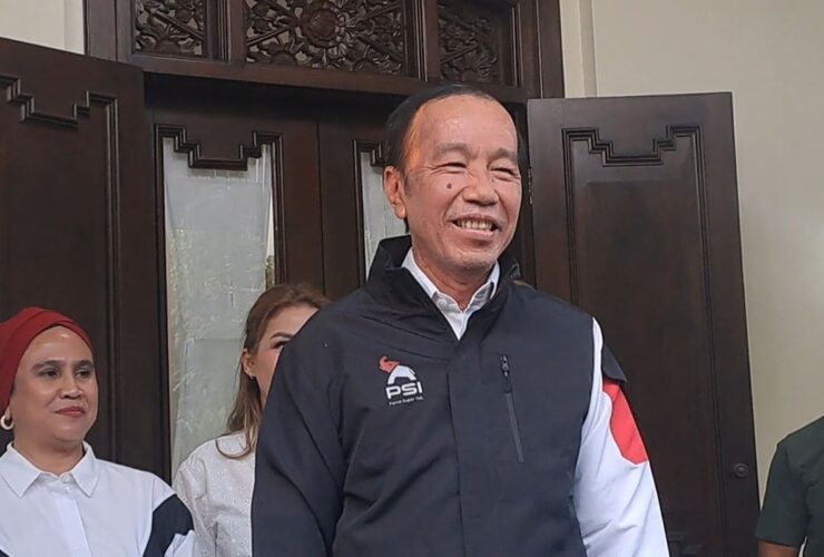 PSI Pastikan Jokowi Segera Kenakan Jaket Partai