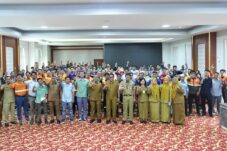 Kadis PMD Lutim: Penguasaan Bahasa Asing Jadi Modal Penting Hadapi Industri Tambang