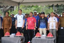 Bupati Luwu Timur Buka Turnamen Sepak Bola Antar OPD dan Instansi Vertikal