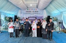 Bupati Serahkan Kendaraan Dinas untuk Petugas Keagamaan