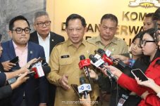 Tito Bantah Isu Dua Desa Lepas ke Malaysia